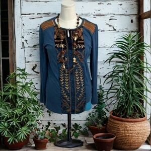 Chico's Zenergy Embroidered Blue Women's Top